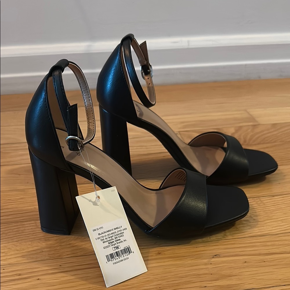 Elegant Black Ankle Strap Heels